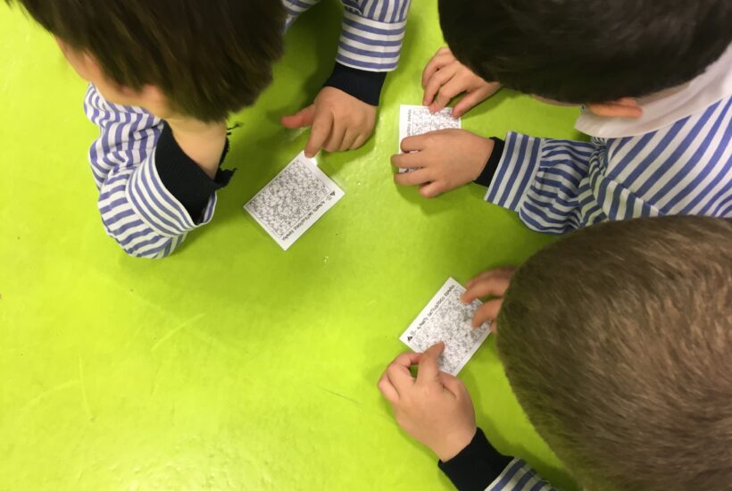 1 image5 &bull; Niños de primaria recuerdan las Devociones Marianas Europeas