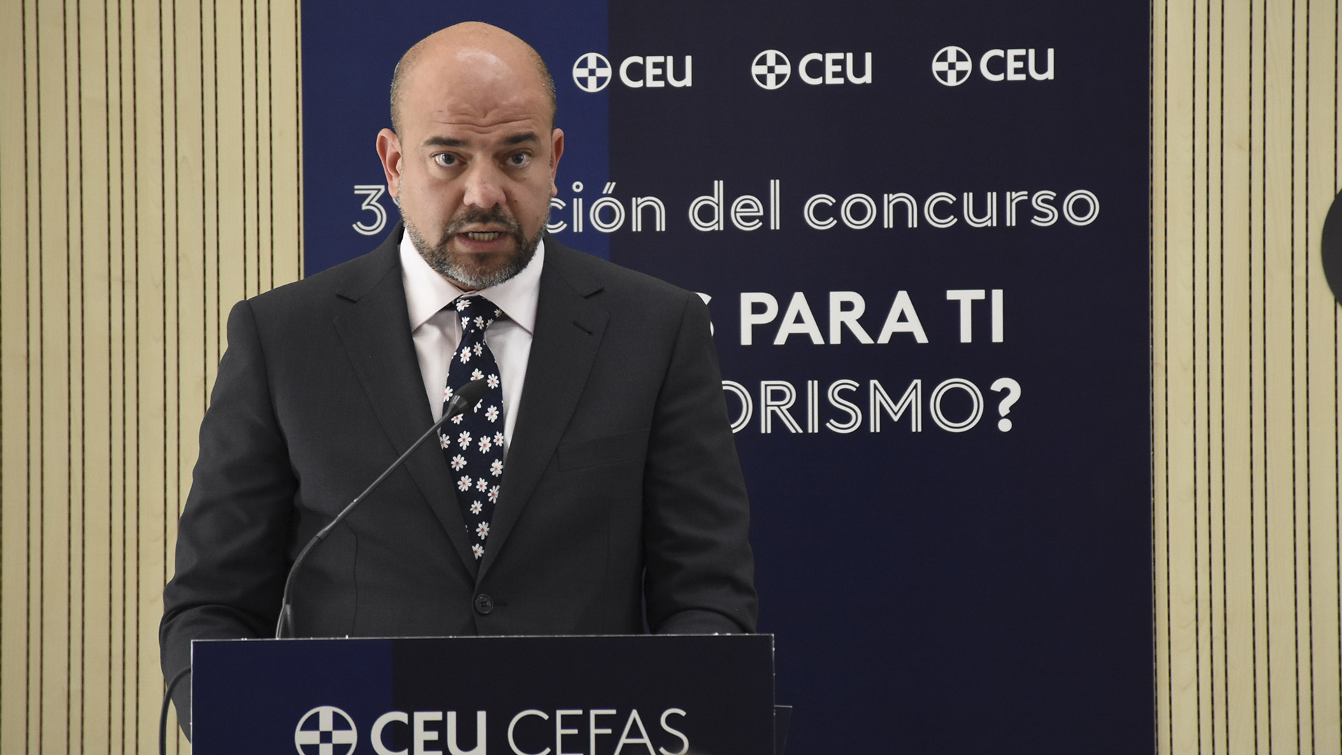 7 1 • Segundo premio en el concurso “¿Qué es para ti el terrorismo?”