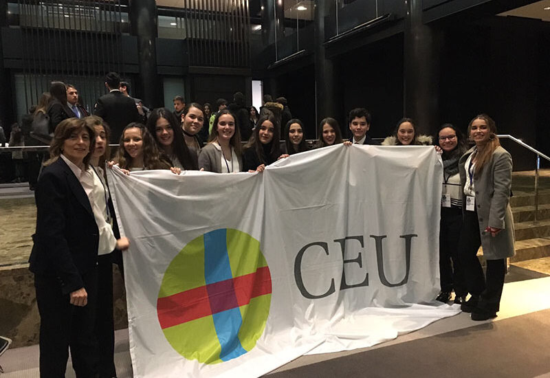 Alumnos de Bachillerato colegio ceu monteprincipe en la sede de la onu