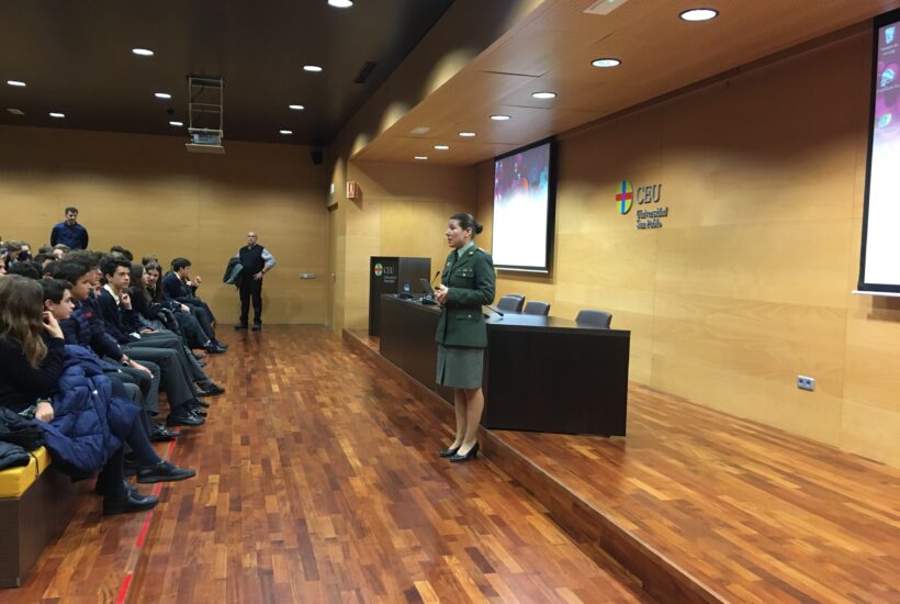 Pilar Lisbona, capitán veterinario del Ejército, nos habla de su expedición a la Antártida