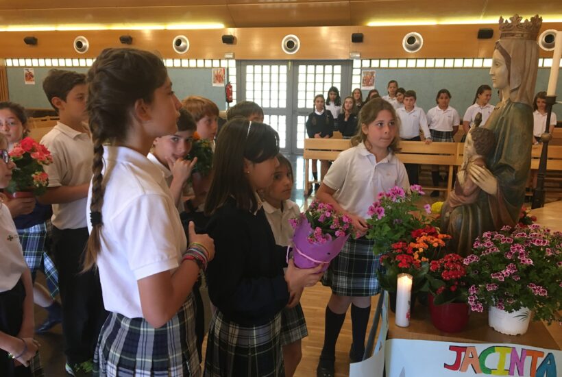 Celebramos el día de la Virgen de Fátima