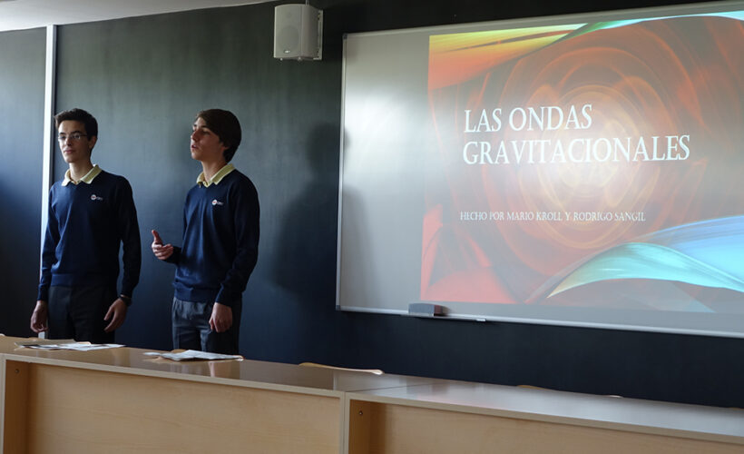 Alumnos de 3º ESO explican las ondas gravitacionales a Bachillerato